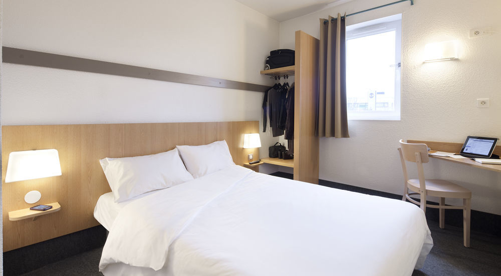 B&B Hotel Caen Memorial Saint-Contest Екстериор снимка