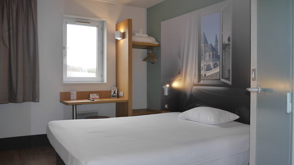 B&B Hotel Caen Memorial Saint-Contest Екстериор снимка